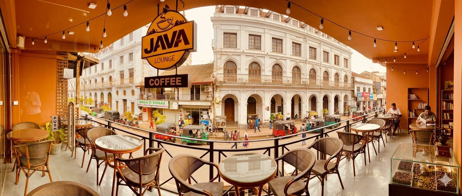 Java Lounge café terrace overlooking Colombo Fort